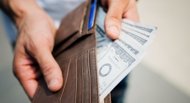 Zarobki w finansach, bankowości i ubezpieczeniach w 2025 roku. Sprawdź najnowsze prognozy wynagrodzeń