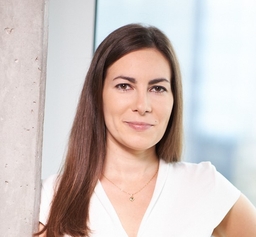 Kamila Niemirycz, Manager