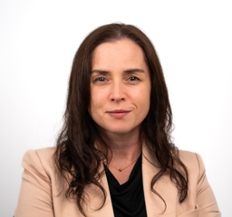 Marta Naróg, Młodszy specjalista ds. operacji finansowych